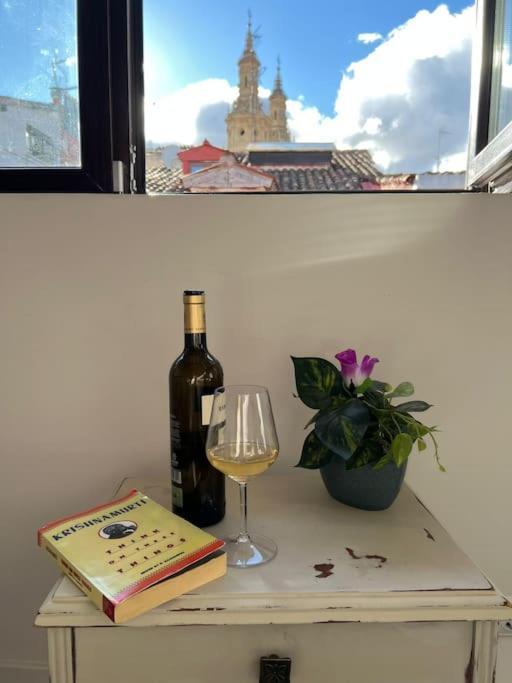 Old Town Loft - Cathedral Views. Apartment Logrono Exterior photo